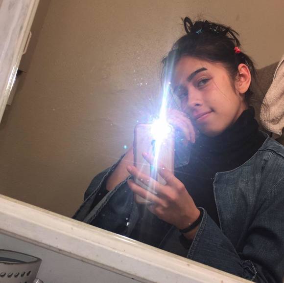 Meet your Posher, Celia - Picture 1 of 1